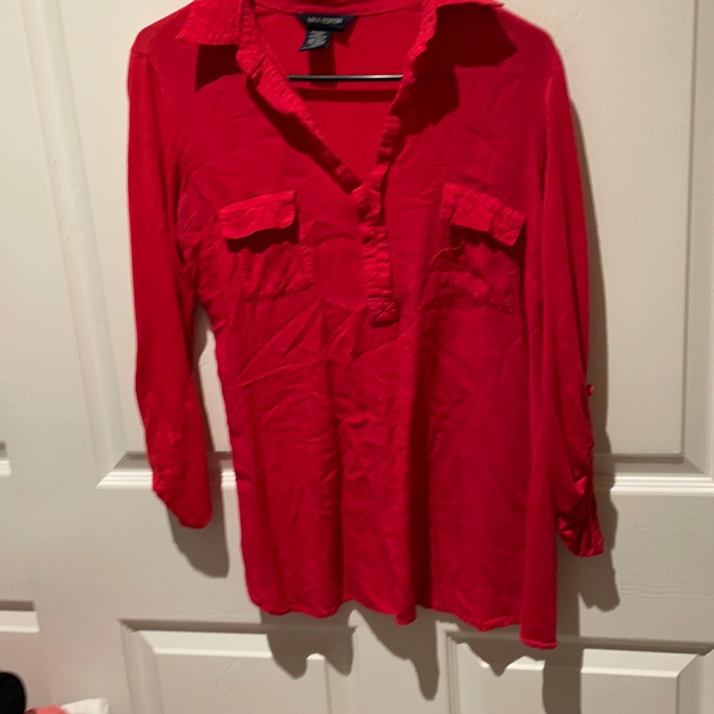 Dark pink/red blouse
